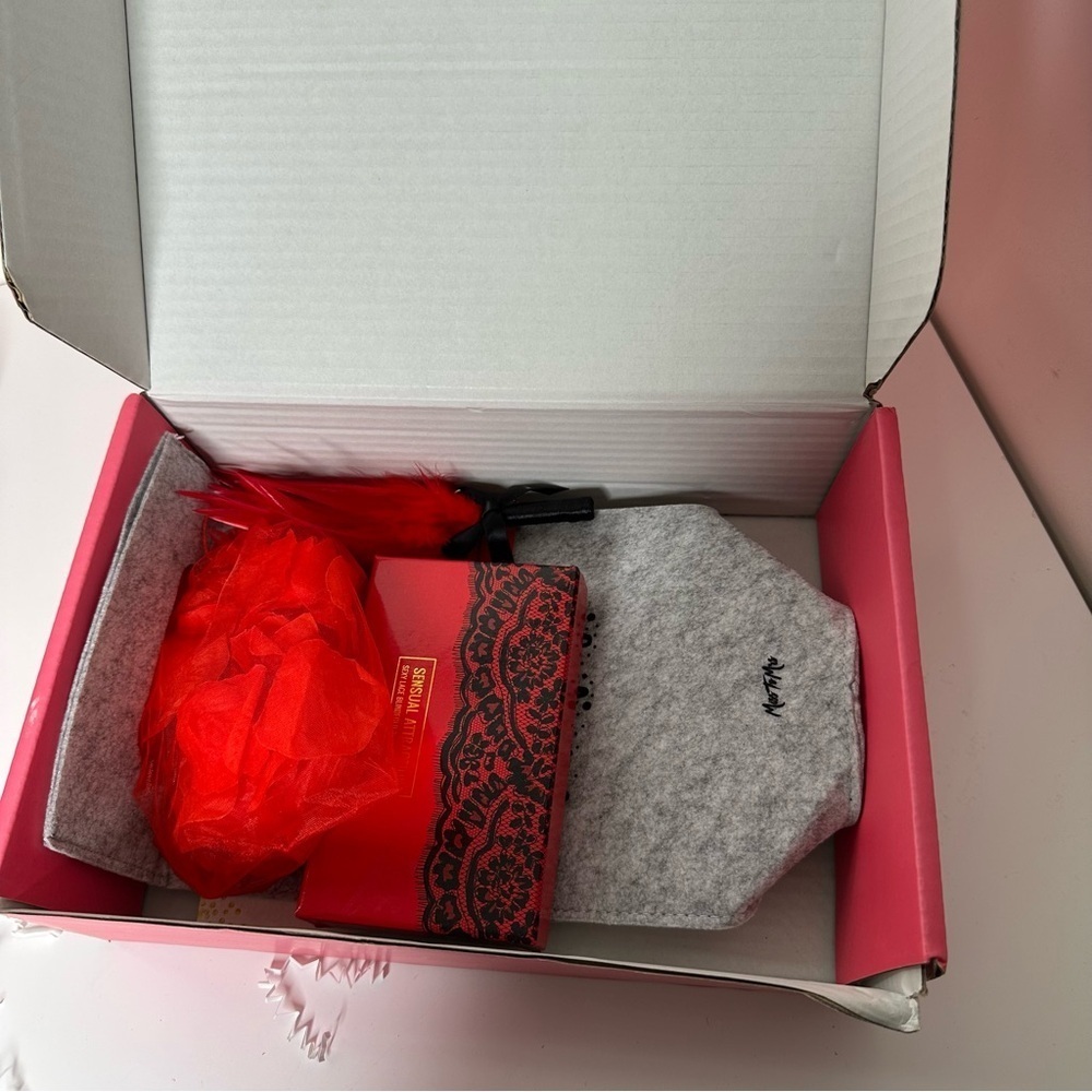 Miss to Mrs “maximum romance” subscription box